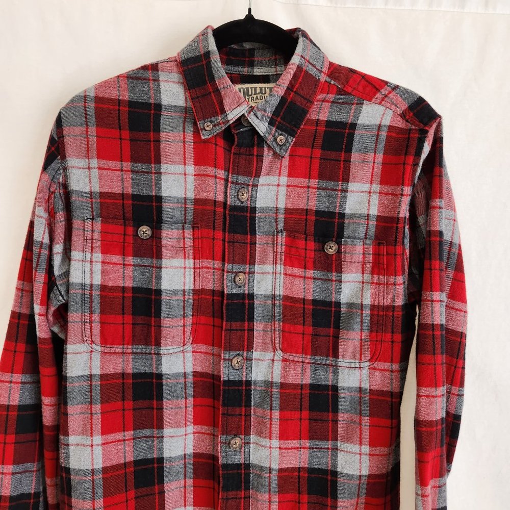 DULUTH Red Gray Plaid Free Swingin' Flannel Trim Fit Shirt Size S LIKE NEW! - Picture 4 of 16